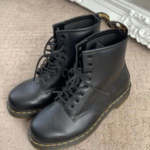 Brand new Dr. Martens black size US SZ 8/EU SZ 39